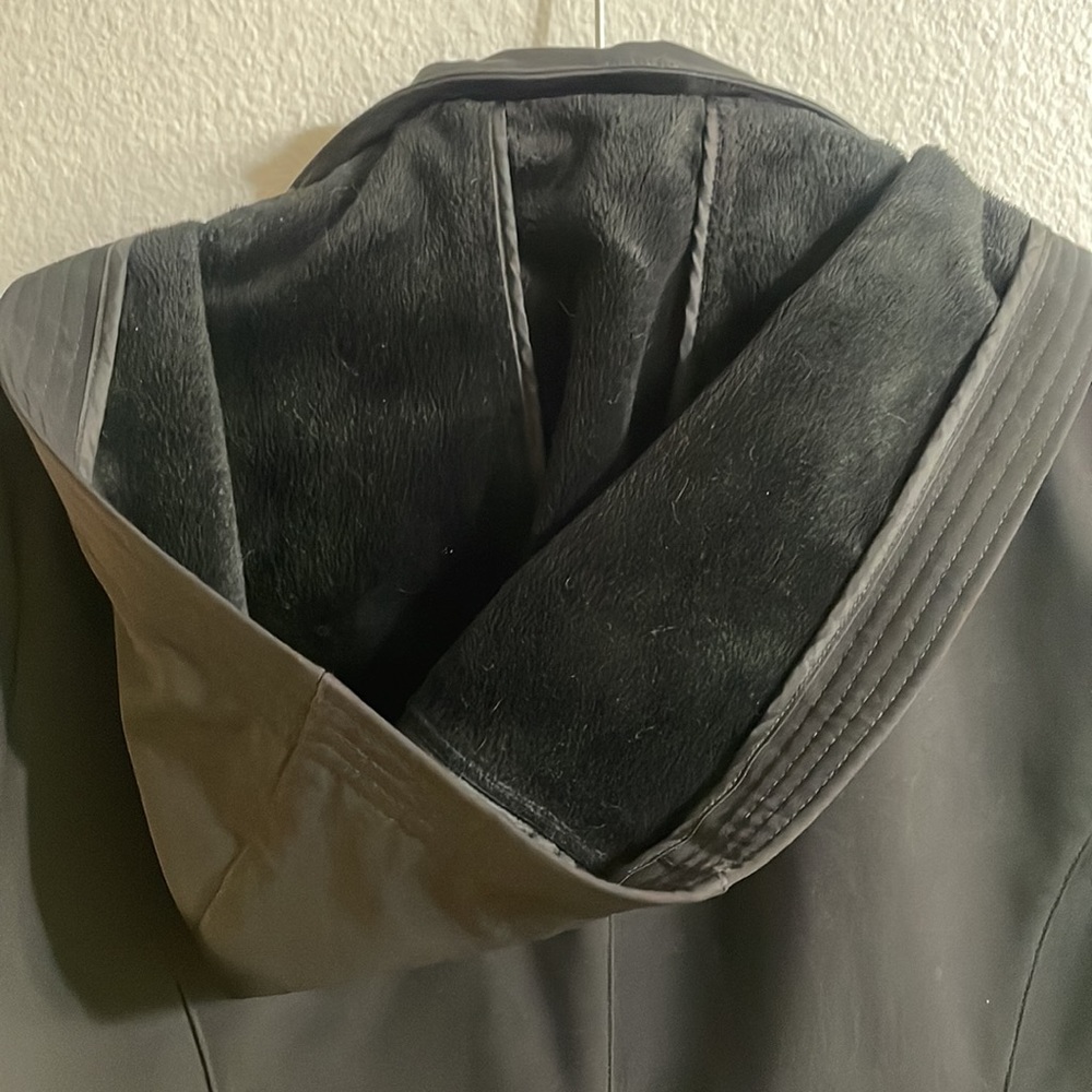 Via Spiga Water Repellant Hooded Softshell Jacket in Black - Sz S - Picture 11 of 11